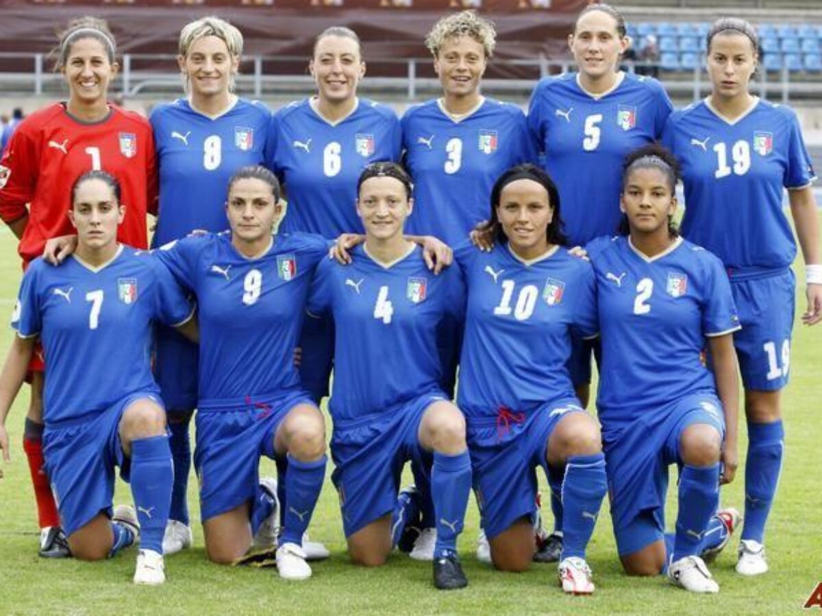 Il calcio si tinge di rosa, ecco la bella Nazionale italiana femminile